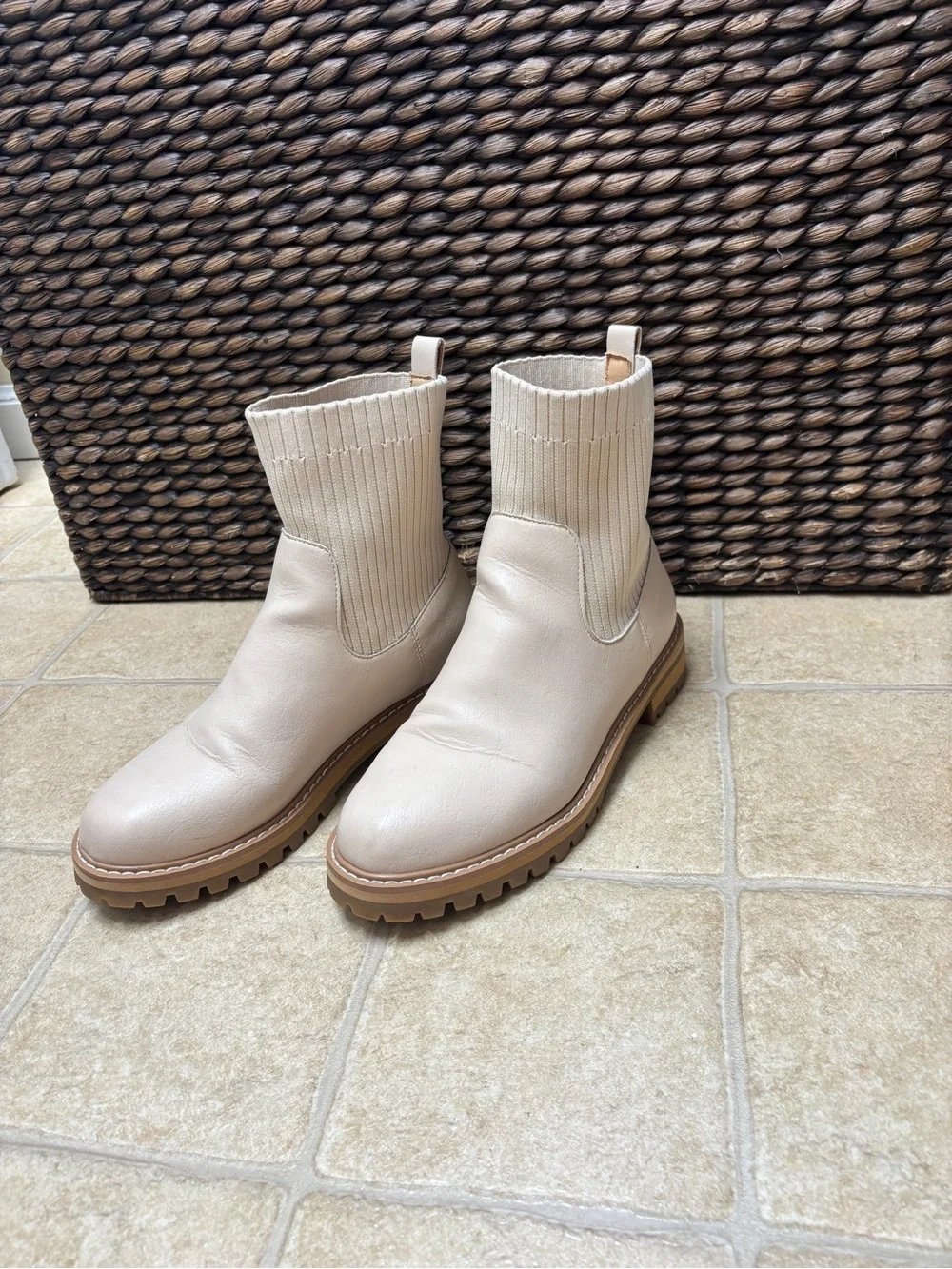 Oasis Society Neutral Cream Women's Knit-Top Leather Ankle Boots